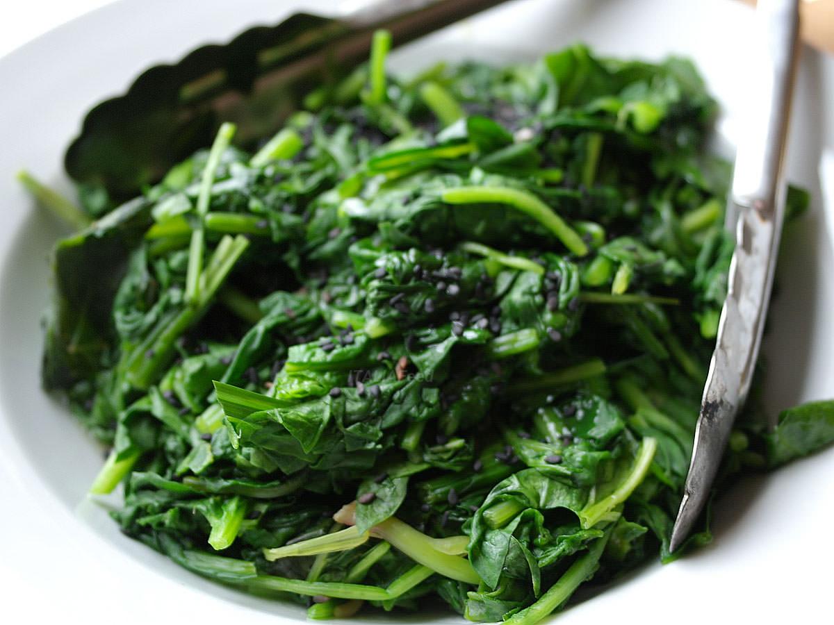 Le 4 verdure brucia grassi che devi mangiare per perdere peso